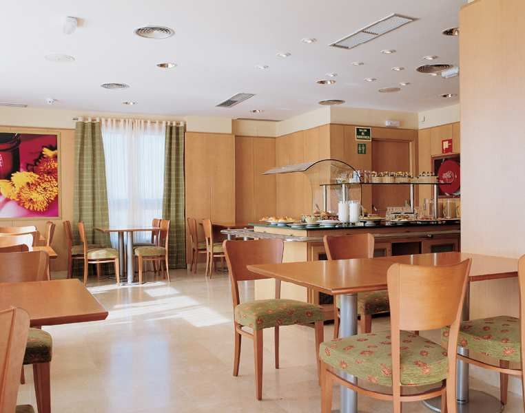เอ็นเอช เลกาเนส Hotel ร้านอาหาร รูปภาพ